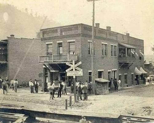 Historic building in Matewan West Virginia around 1908 loading=